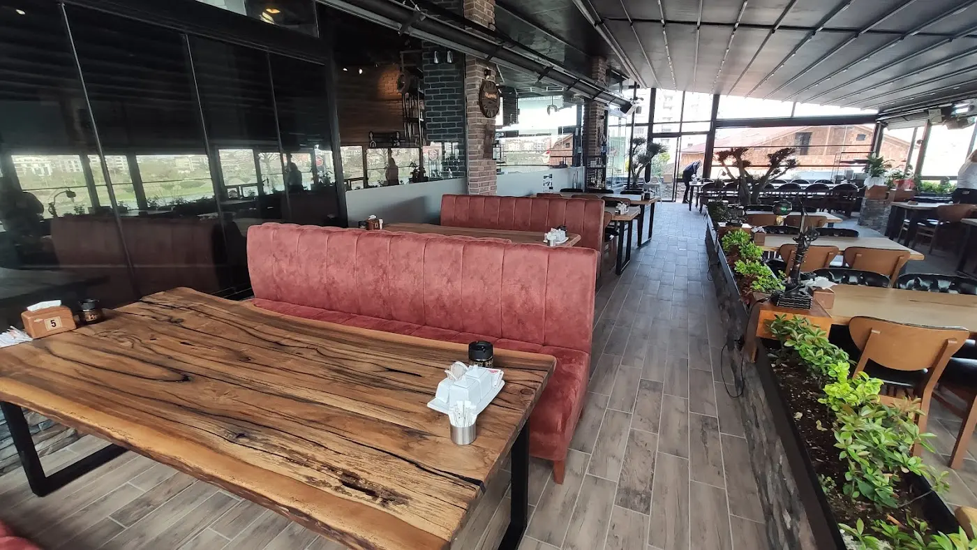 MARNERO CAFE RESTORAN