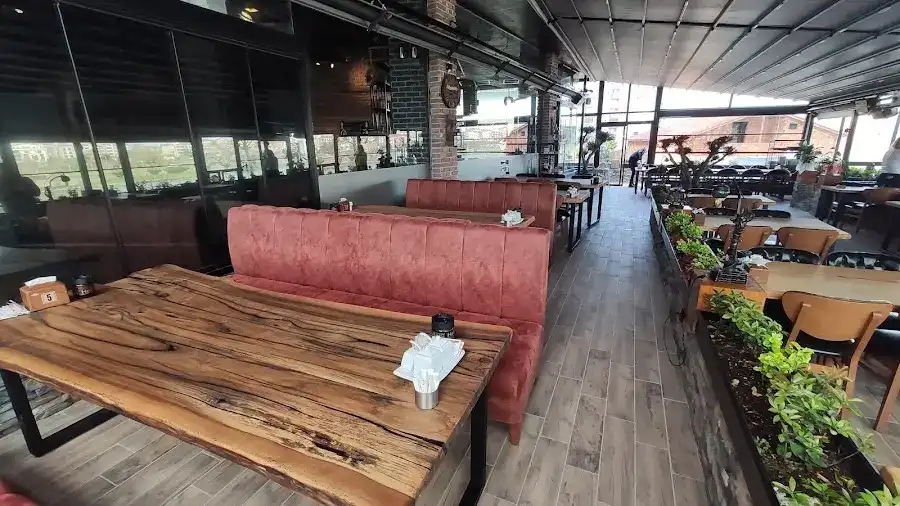 MARNERO CAFE RESTORAN