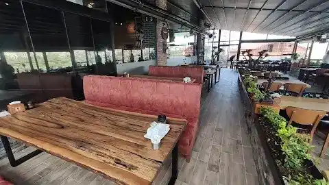 MARNERO CAFE RESTORAN