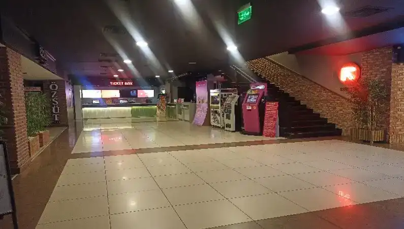 Paribu Cineverse Yeşilyurt Avm fotoğraf 2