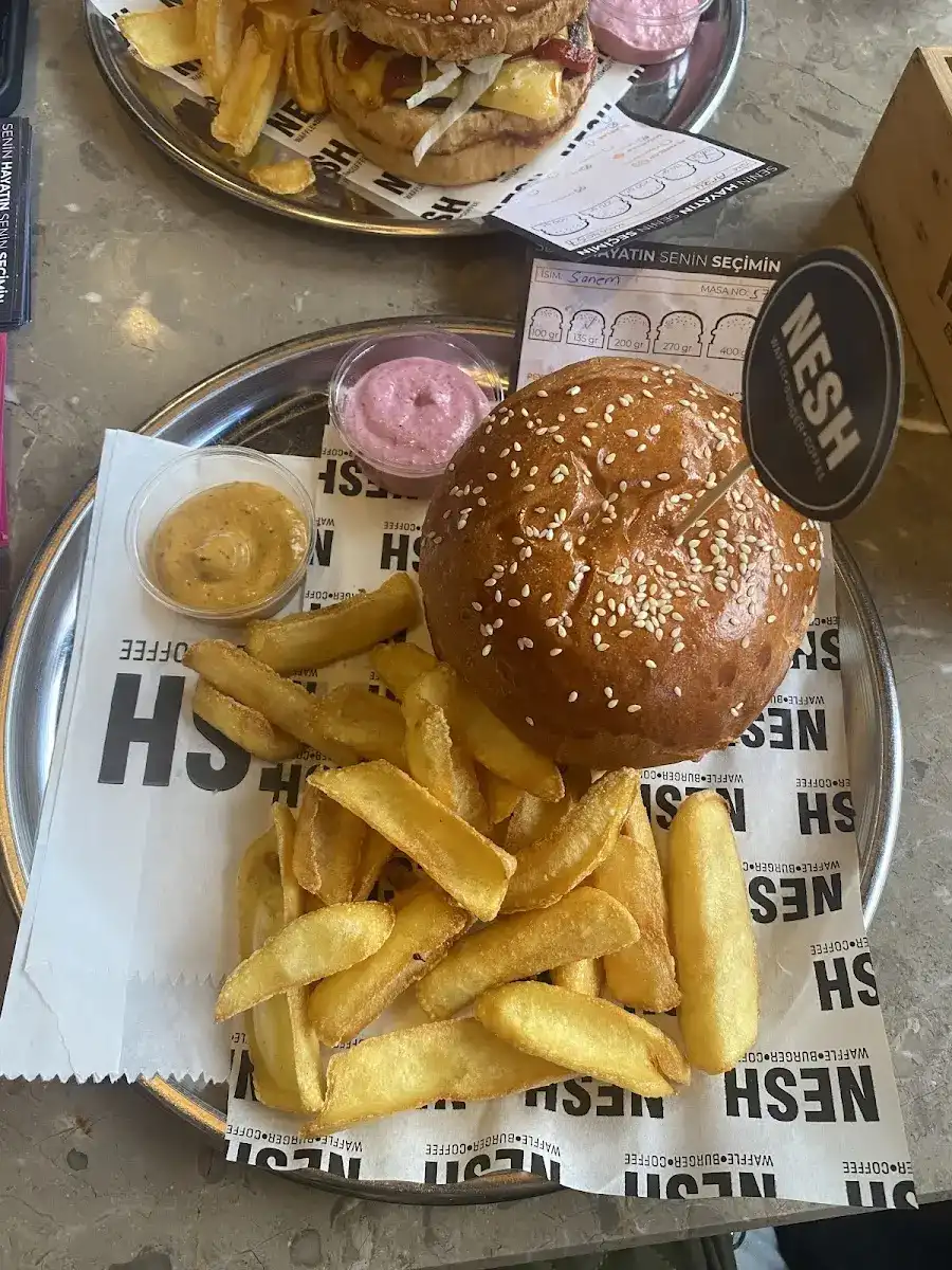 NESH WAFFLE & BURGER İSTASYON fotoğraf 2