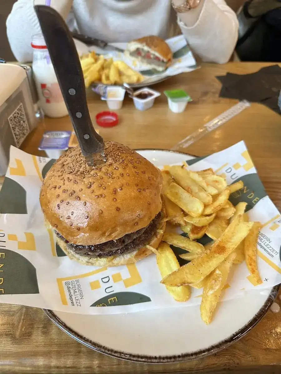 Duende Burger & Steak House fotoğraf 3
