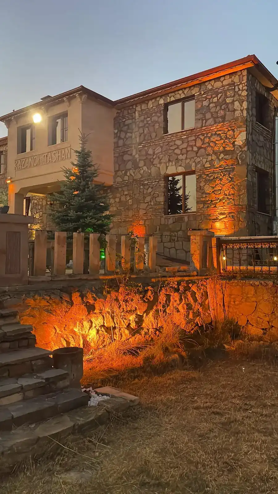 Lapis & Verda Hotel