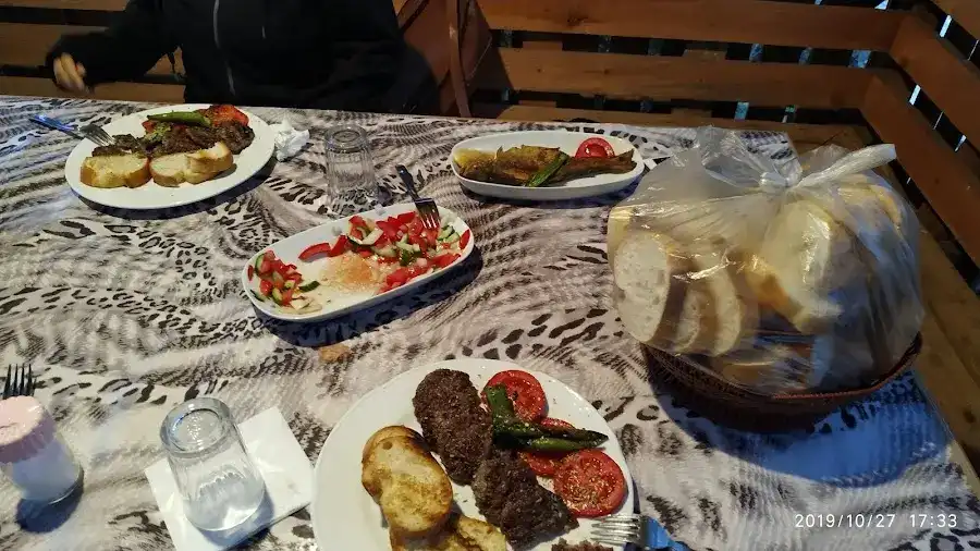 Kayaköprü Mevlüt Usta Alabalık Tesisleri fotoğraf 2