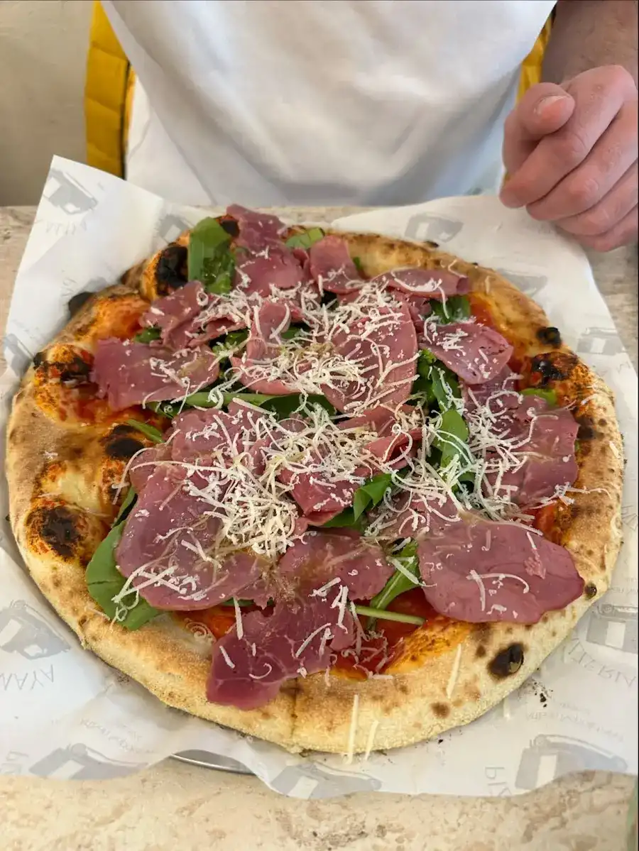 Pizzeria Artisan Napoletana fotoğraf 2