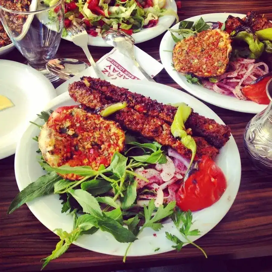 beyaz saray et ve balık lokantası -mehmet usta fotoğraf 2