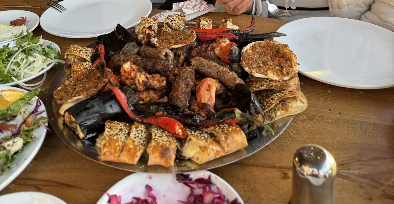beyaz saray et ve balık lokantası -mehmet usta fotoğraf 3