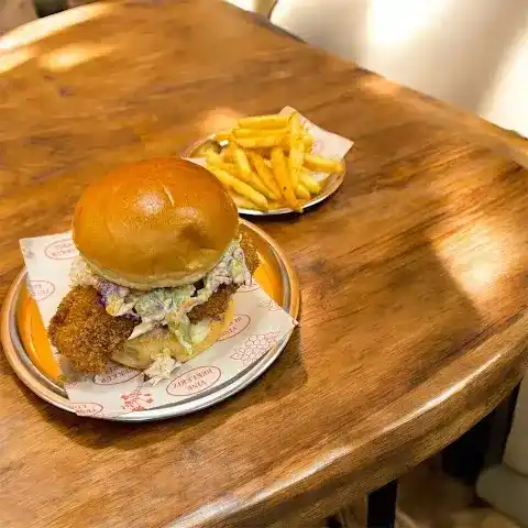 HK BURGER fotoğraf 3