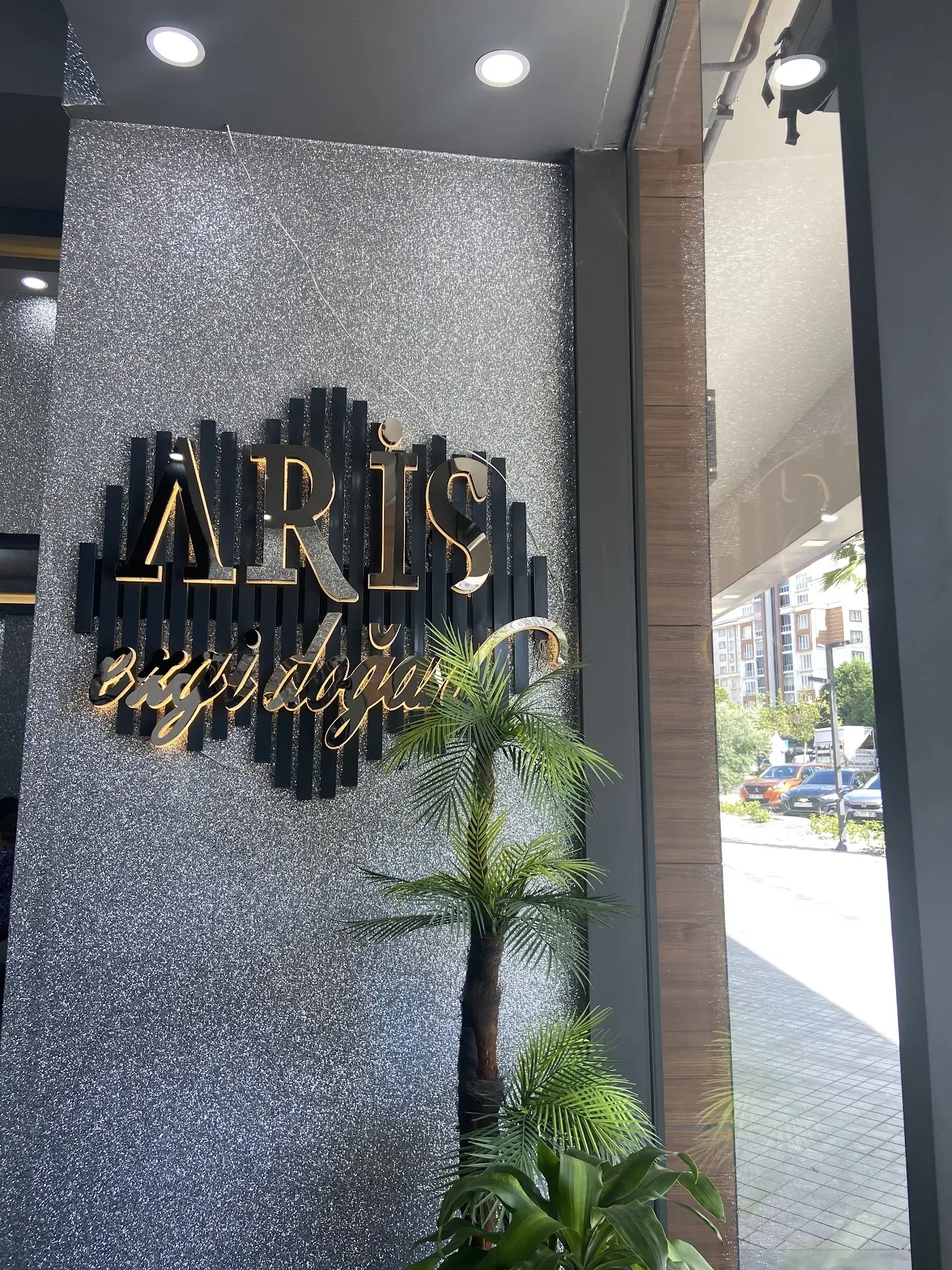 Aris Ezgi Doğan Çorlu Güzellik Merkezi