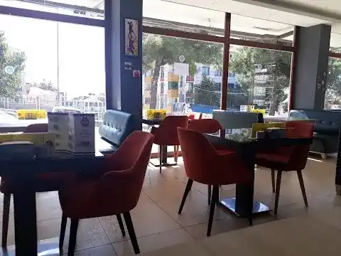 Dimaestro Pizza & Cafe
