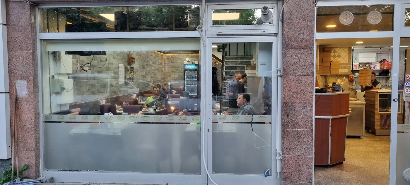 Bayraktar Köfte Salonu