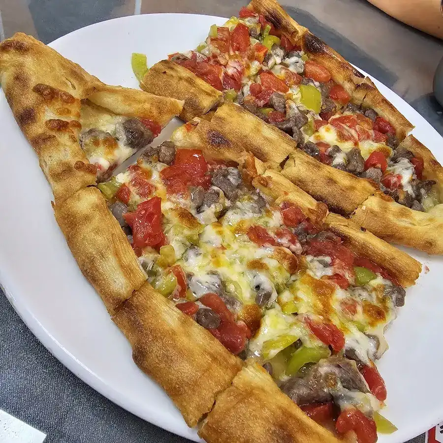 Karadeniz Pide Kebap ve Lahmacun Salonu fotoğraf 3