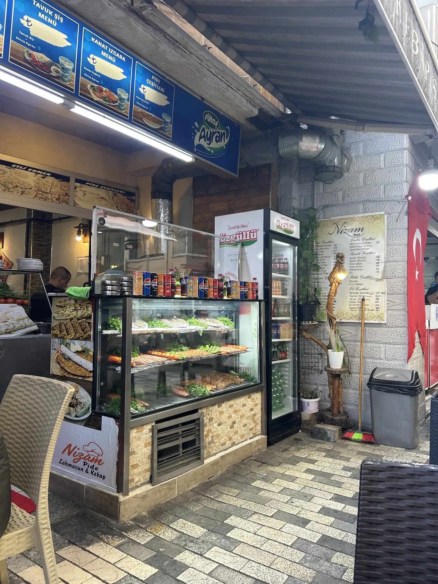 Nizzam lahmacun pide kebap salonu