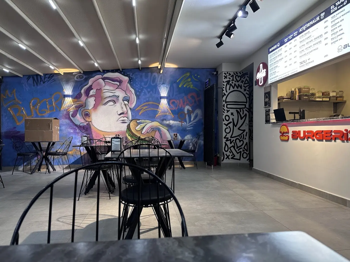 BURGERİZZ | Burgers & Fries | Tekirdağ Burger fotoğraf 3