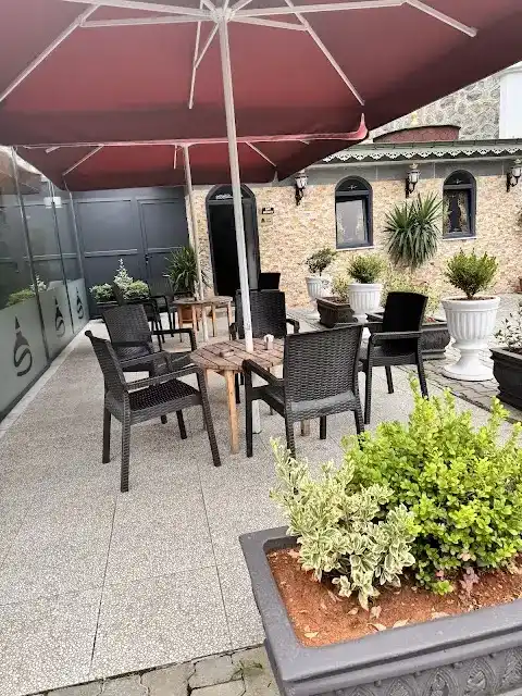 Sera Sur Restaurant & Cafe