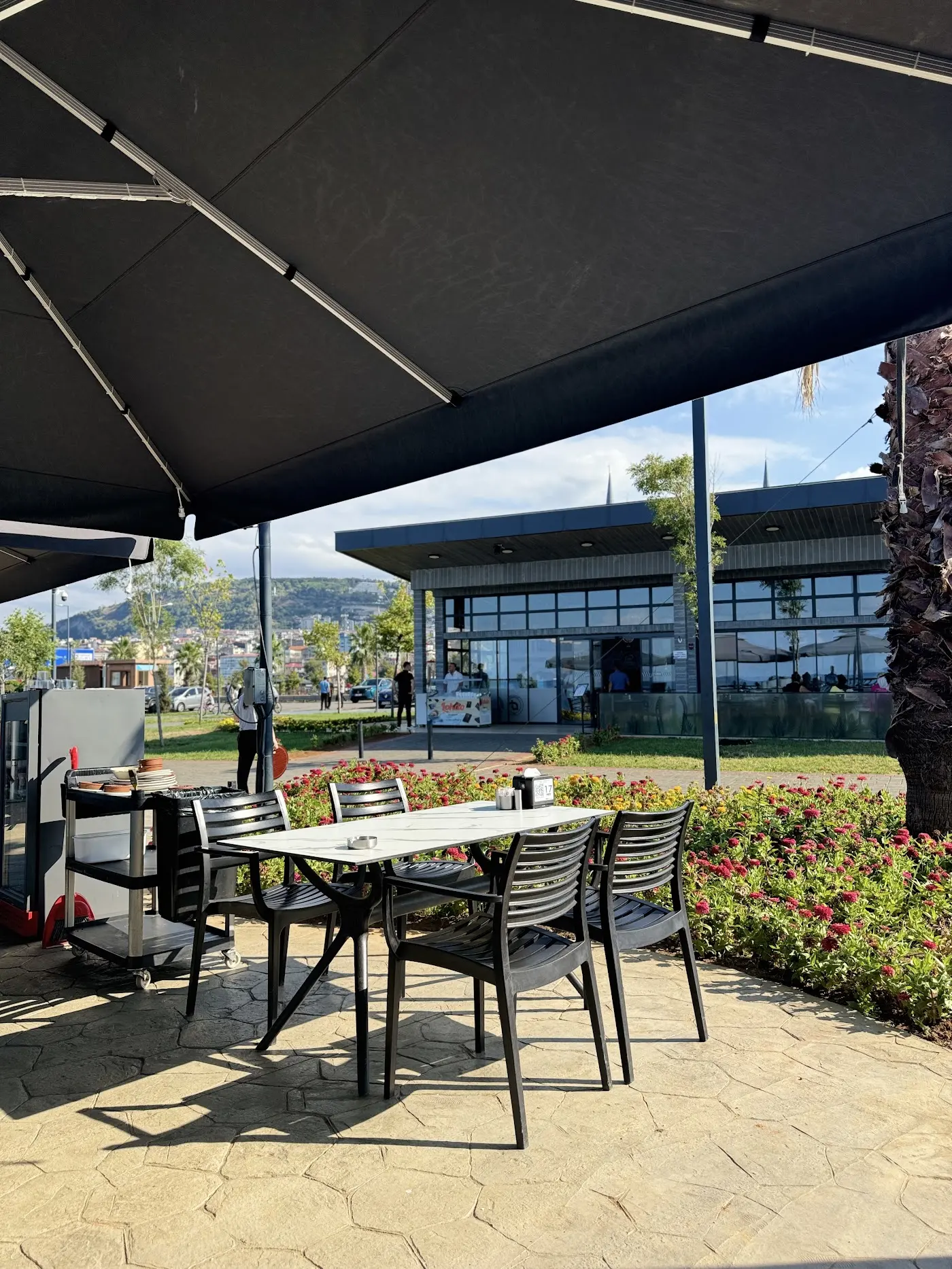 Mendirek Kafe Restoran