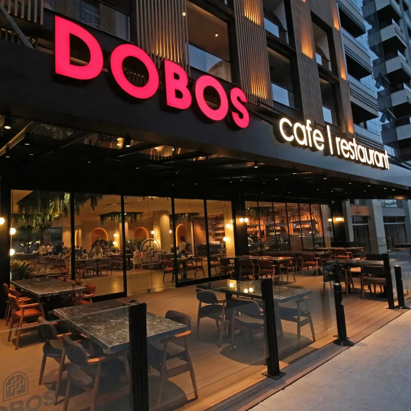 Dobos Lounge