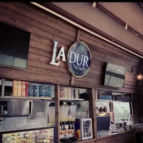 LaDur Cafe & Restaurant