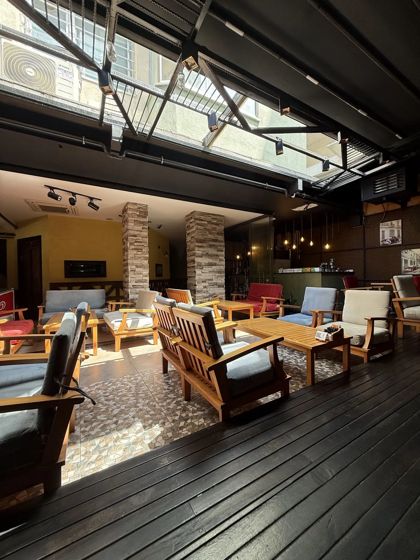 Mr.Gugar Cafe&Bistro&Hookah