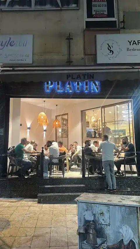 61 Platin Patisserie coffee