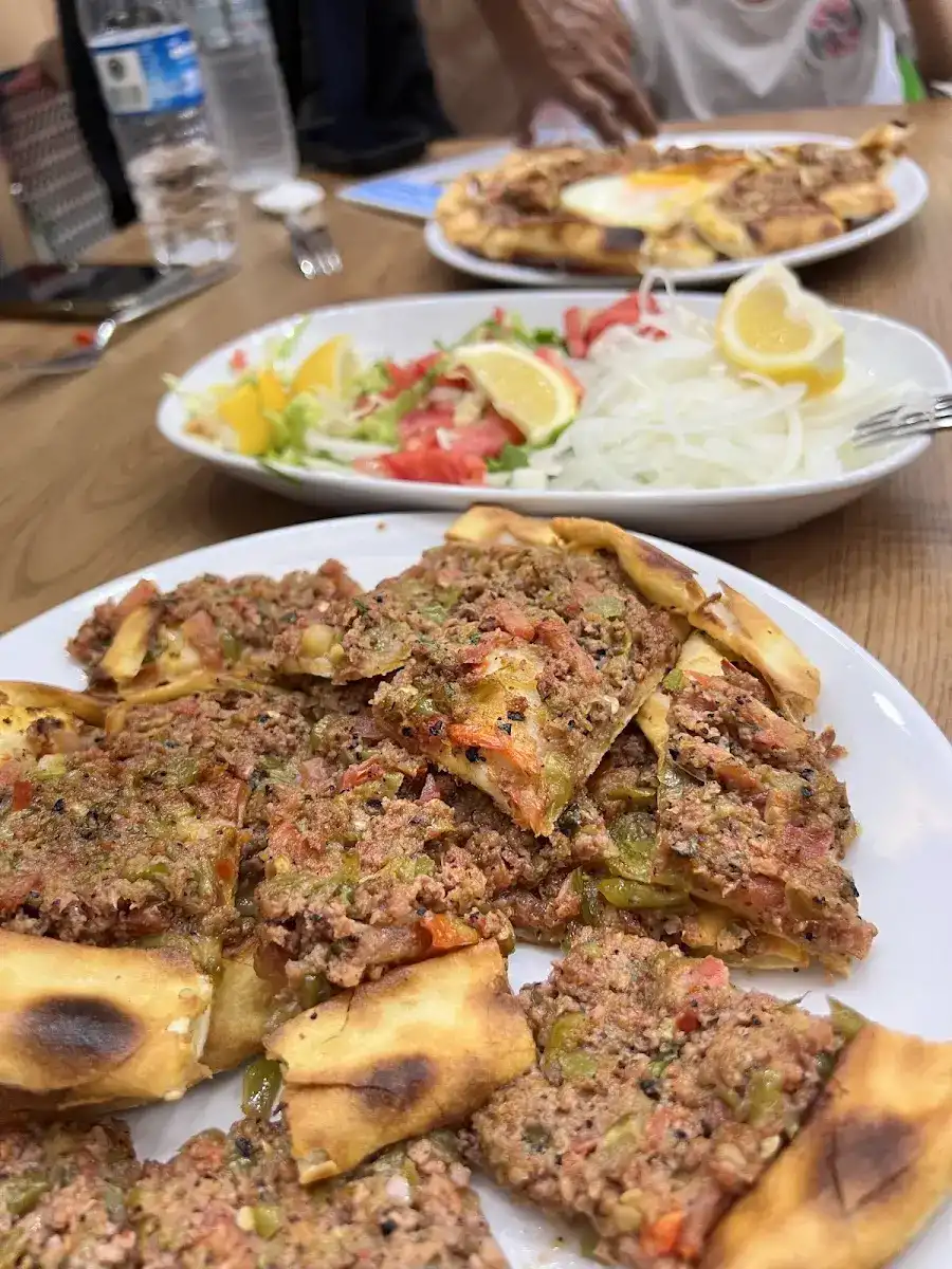 Genc saray pide ve lahmacun salonu fotoğraf 2