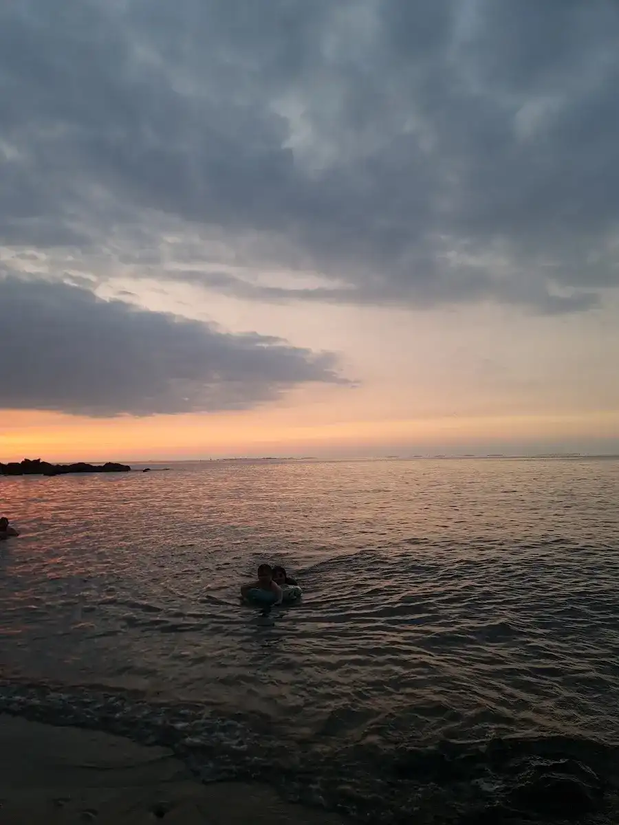 İvyan Chill Beach