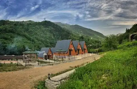 UZUNGÖL ÇAYKARA BUNGALOV