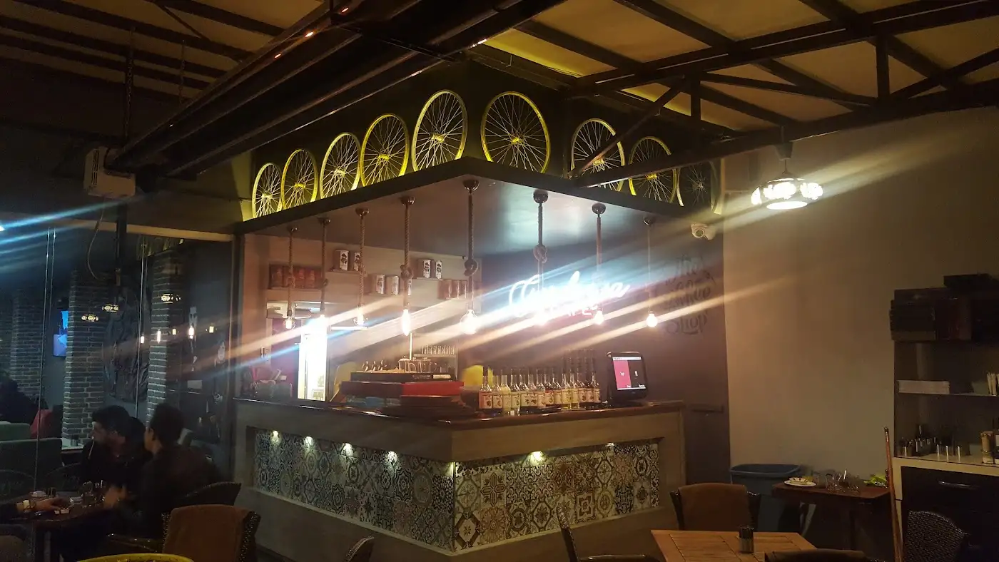 Gardenya Cafe & Cake & Food