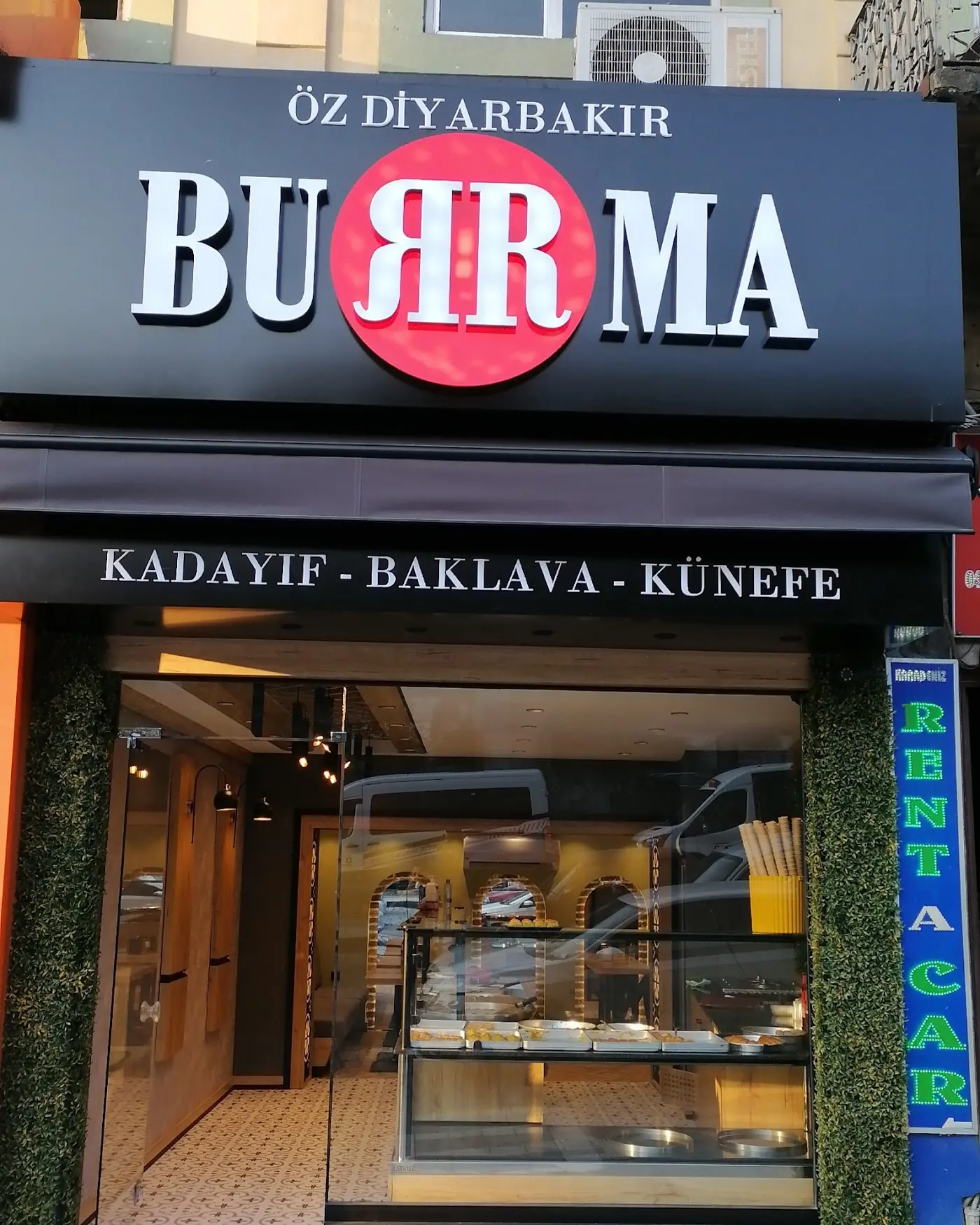Öz Diyarbakır Burma Kadayıf baklava künefe