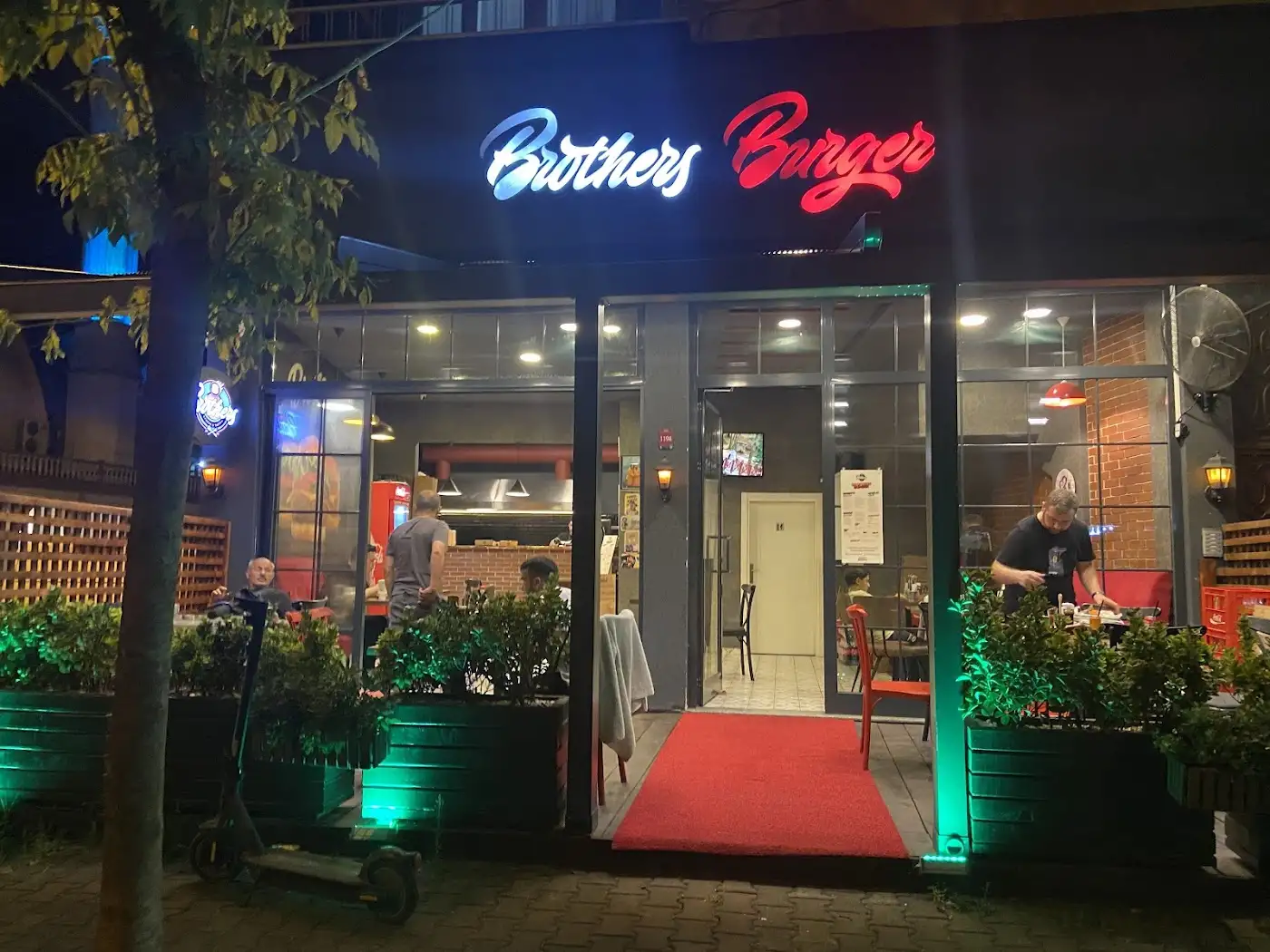 Brothers Burger