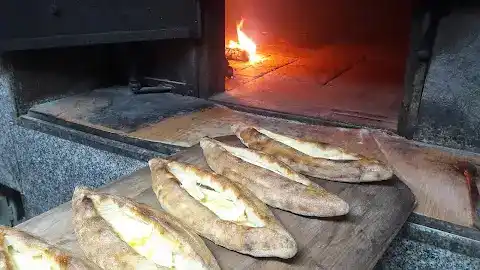 Öz Yemeli Pide
